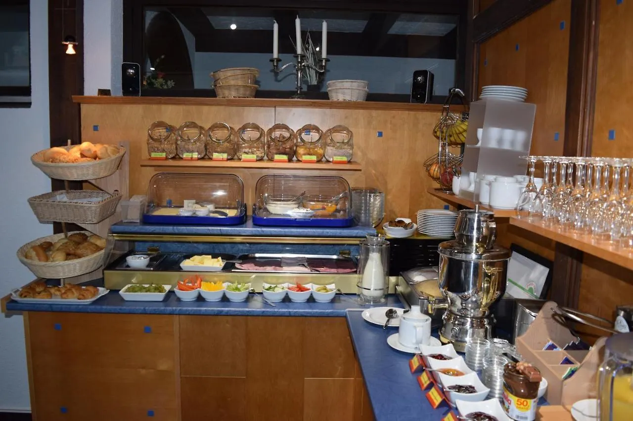 Landhotel Weisses Ross Garni Bad Brueckenau 3*,  Germany